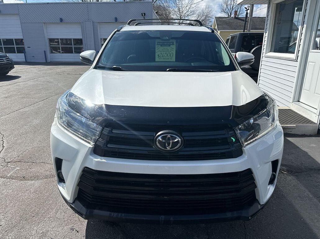 2019 Toyota Highlander SE image 3