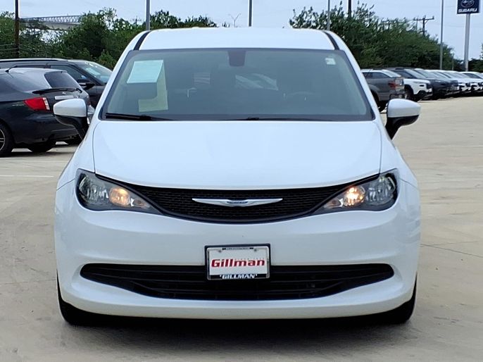 2020 Chrysler Voyager