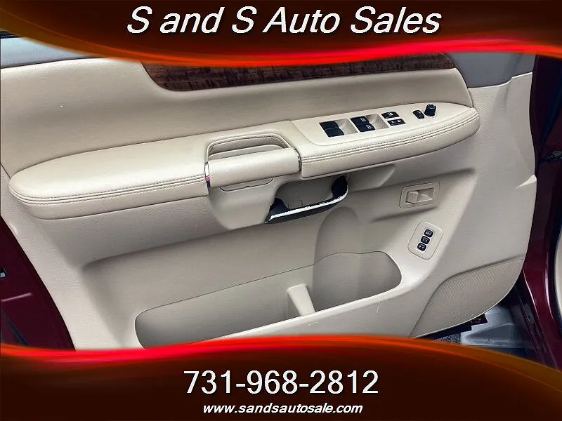 2012 Nissan Armada Platinum Edition image 4