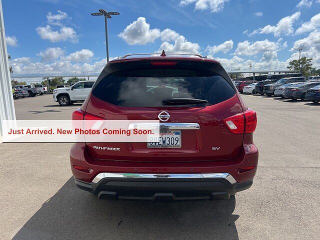 2020 Nissan Pathfinder SV image 3