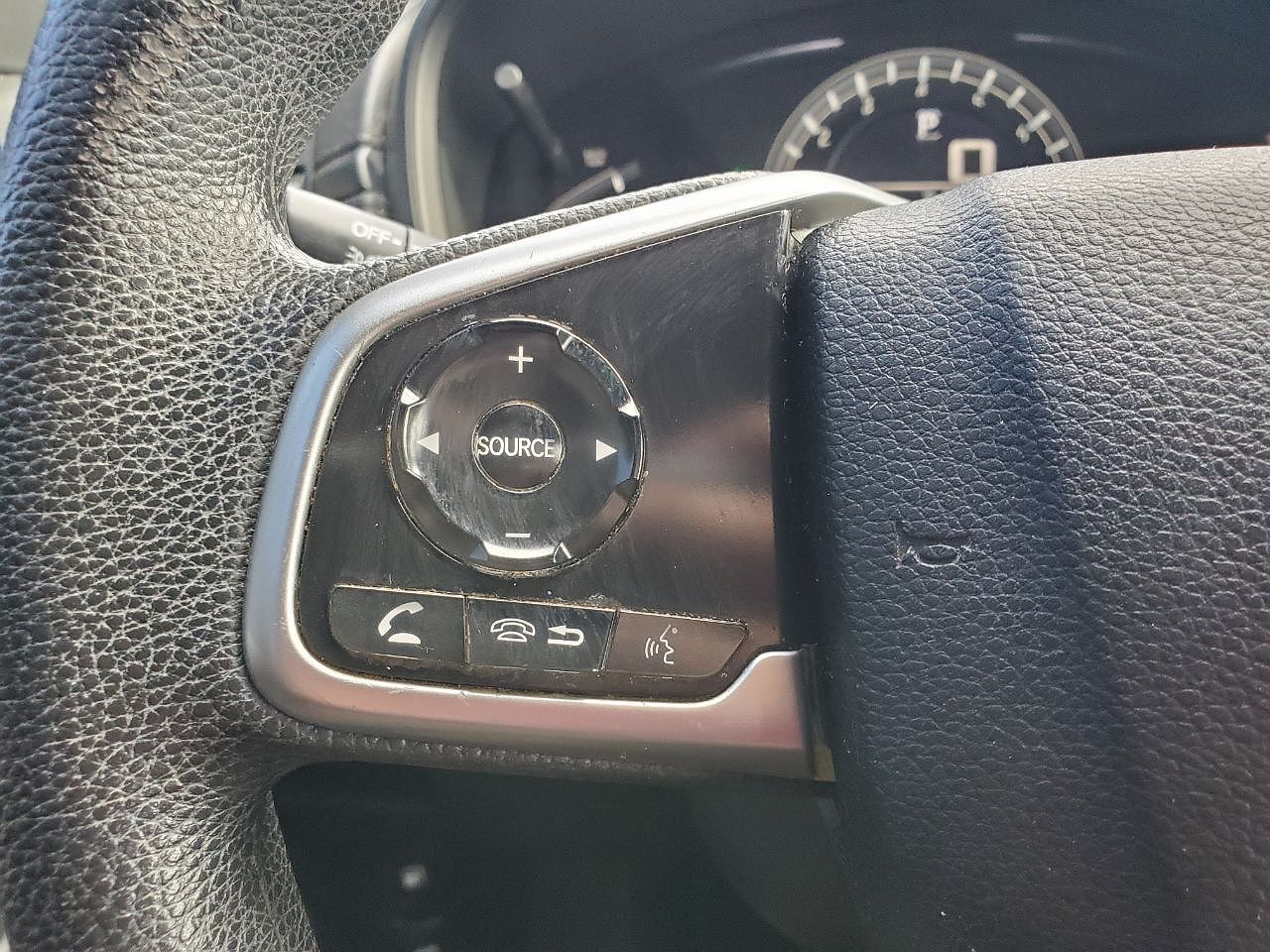 2019 Honda CR-V LX image 16