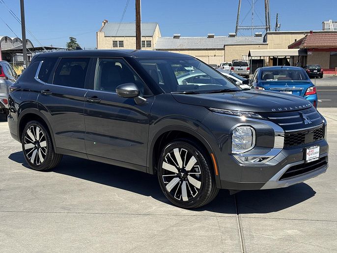 2025 Mitsubishi Outlander