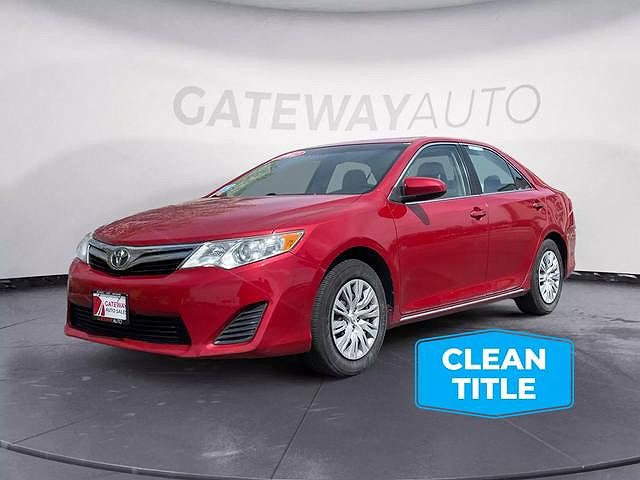 2012 Toyota Camry LE image 0