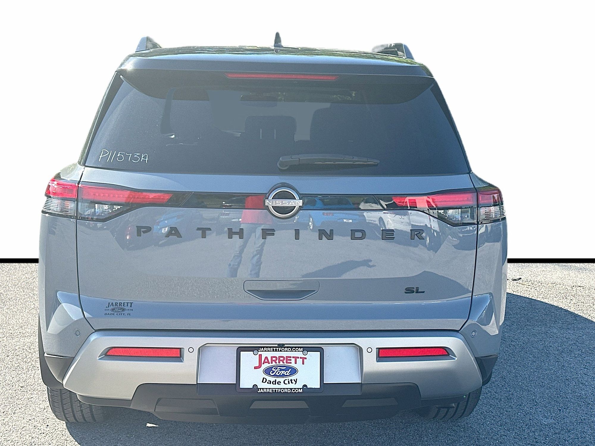 2022 Nissan Pathfinder SL image 5