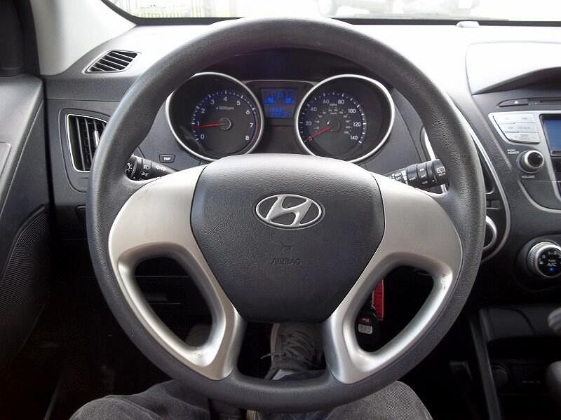 2013 Hyundai Tucson GL image 31