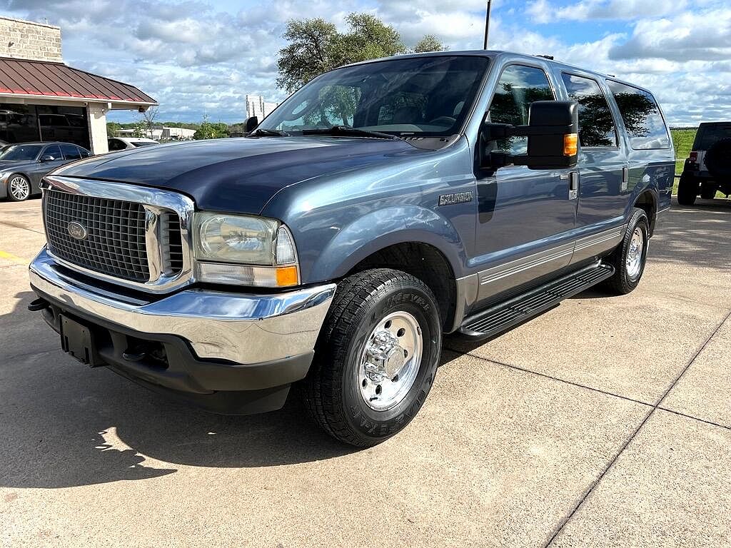 2003 Ford Excursion XLT image 2