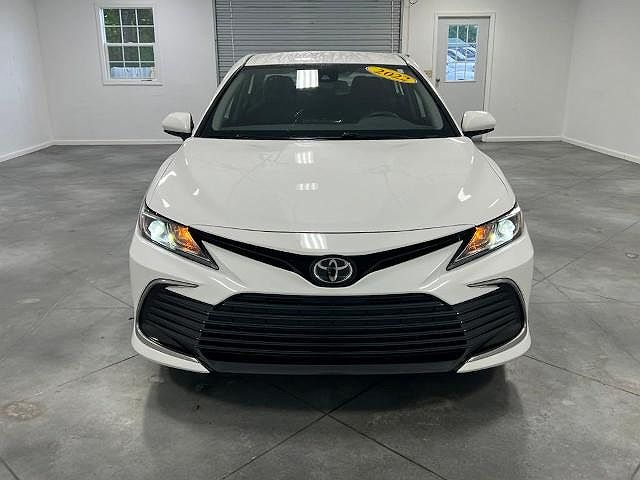 2022 Toyota Camry LE image 2