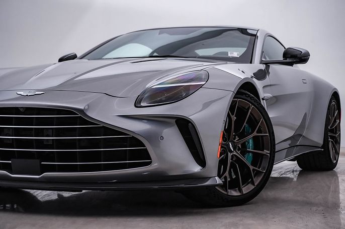 2025 Aston Martin V8 Vantage