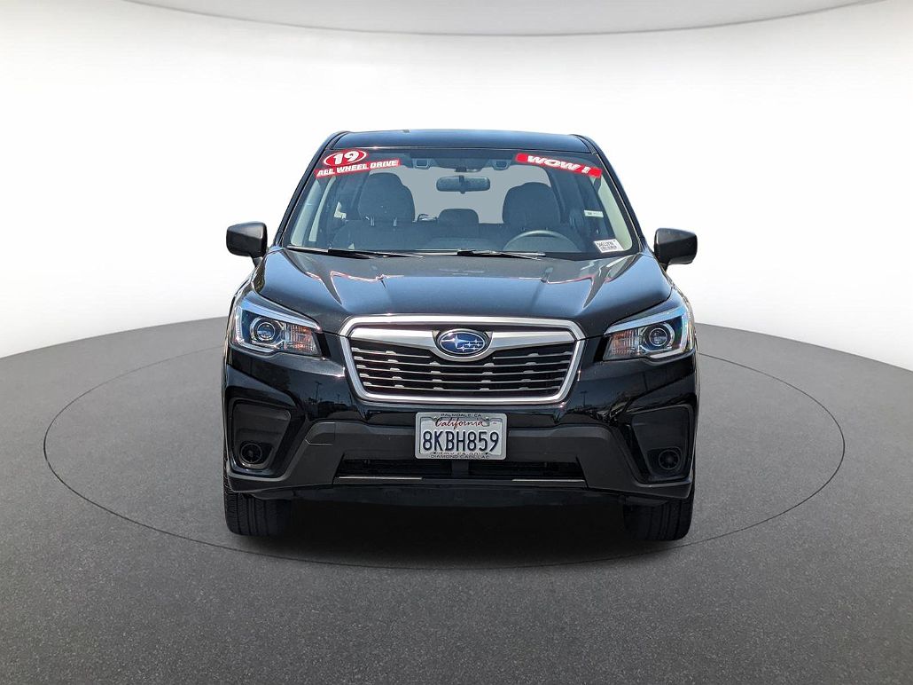 2019 Subaru Forester null image 1