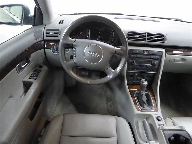 2004 Audi A4 null image 9