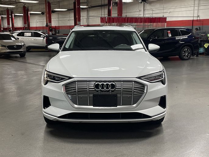 2022 Audi e-tron