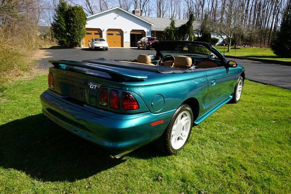 1996 Ford Mustang GT image 11