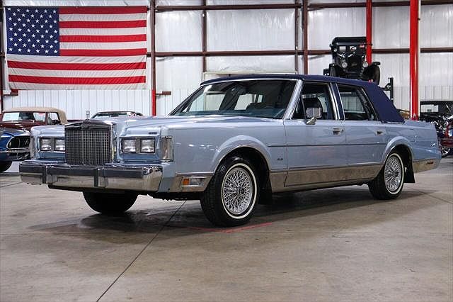 1986 Lincoln Town Car null image 0