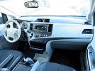 2012 Toyota Sienna SE image 15