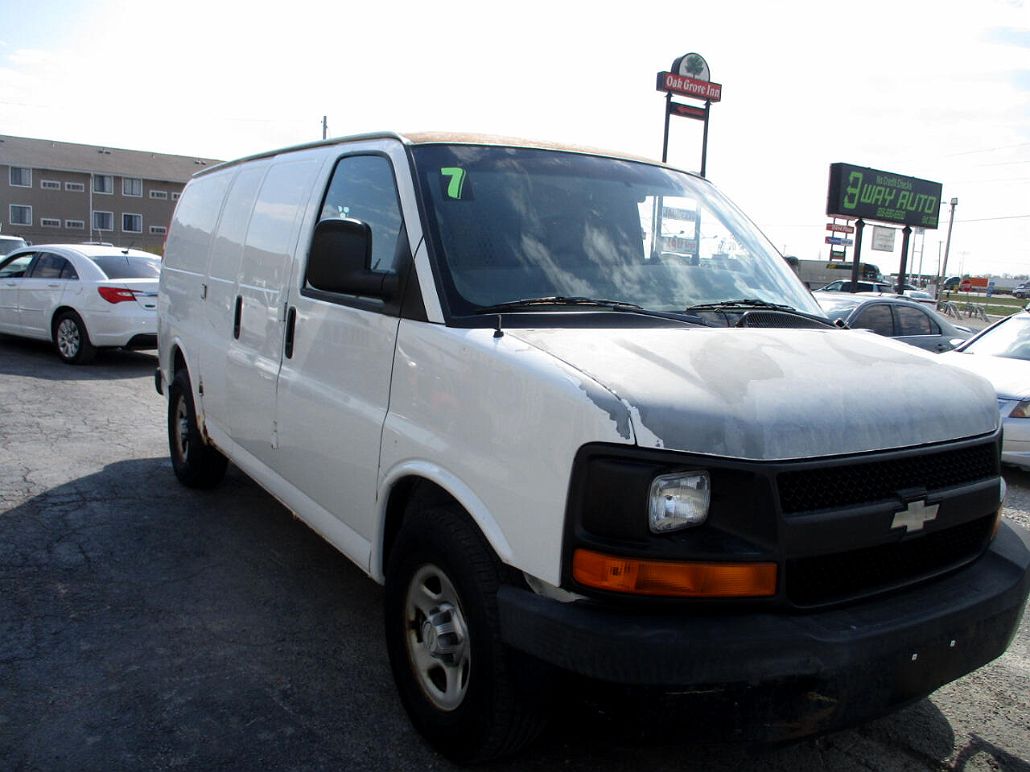 2007 Chevrolet Express 1500 image 3