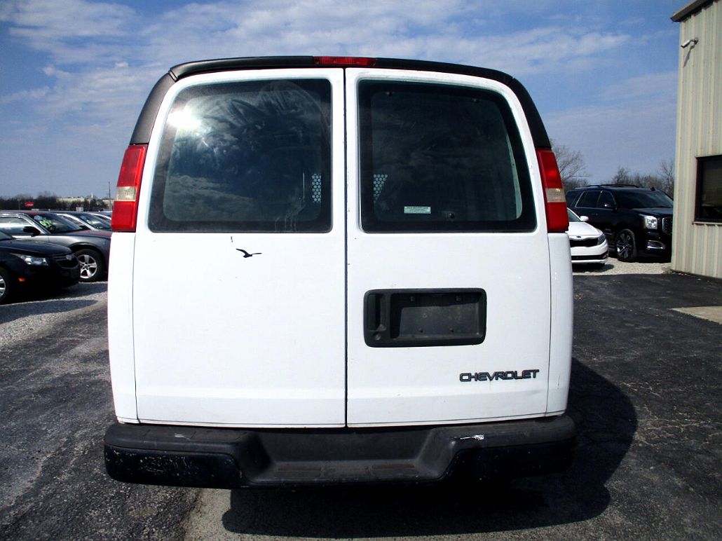 2007 Chevrolet Express 1500 image 4