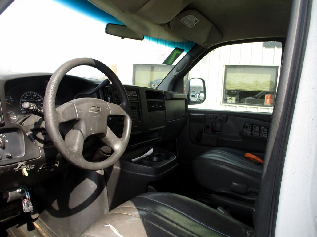 2007 Chevrolet Express 1500 image 5
