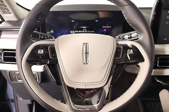 2027 Lincoln Aviator