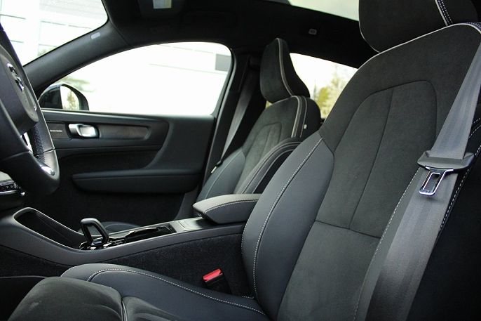 2023 Volvo C40