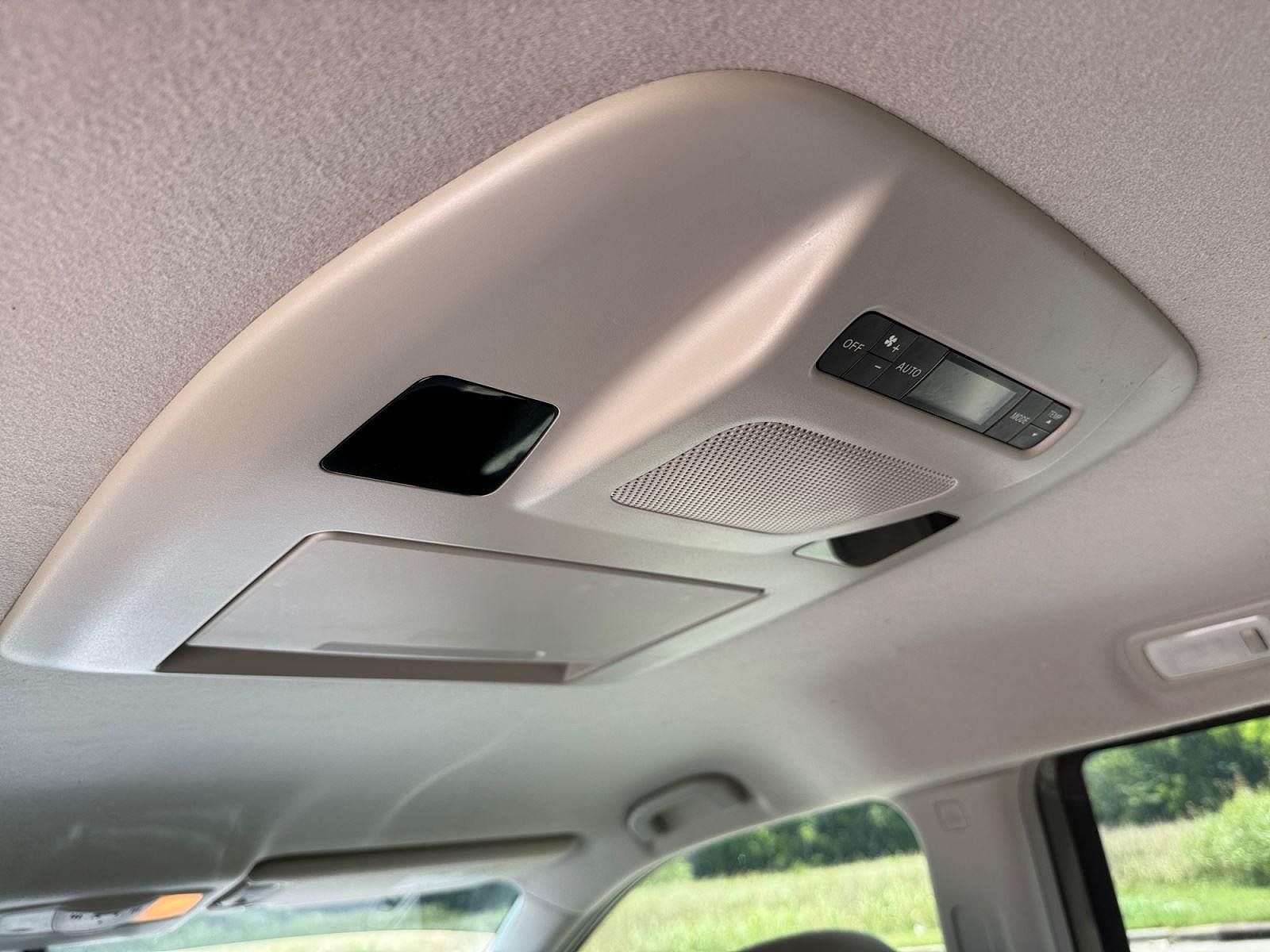 2015 Nissan Quest