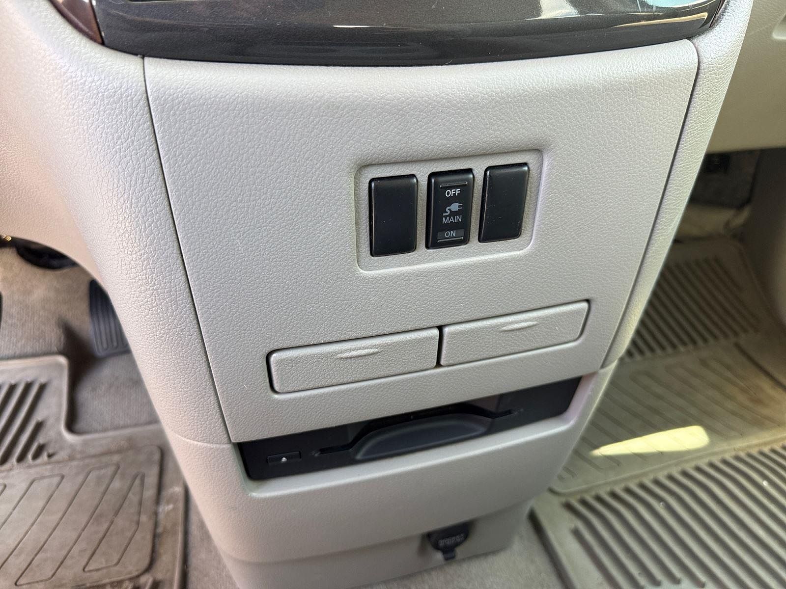 2015 Nissan Quest