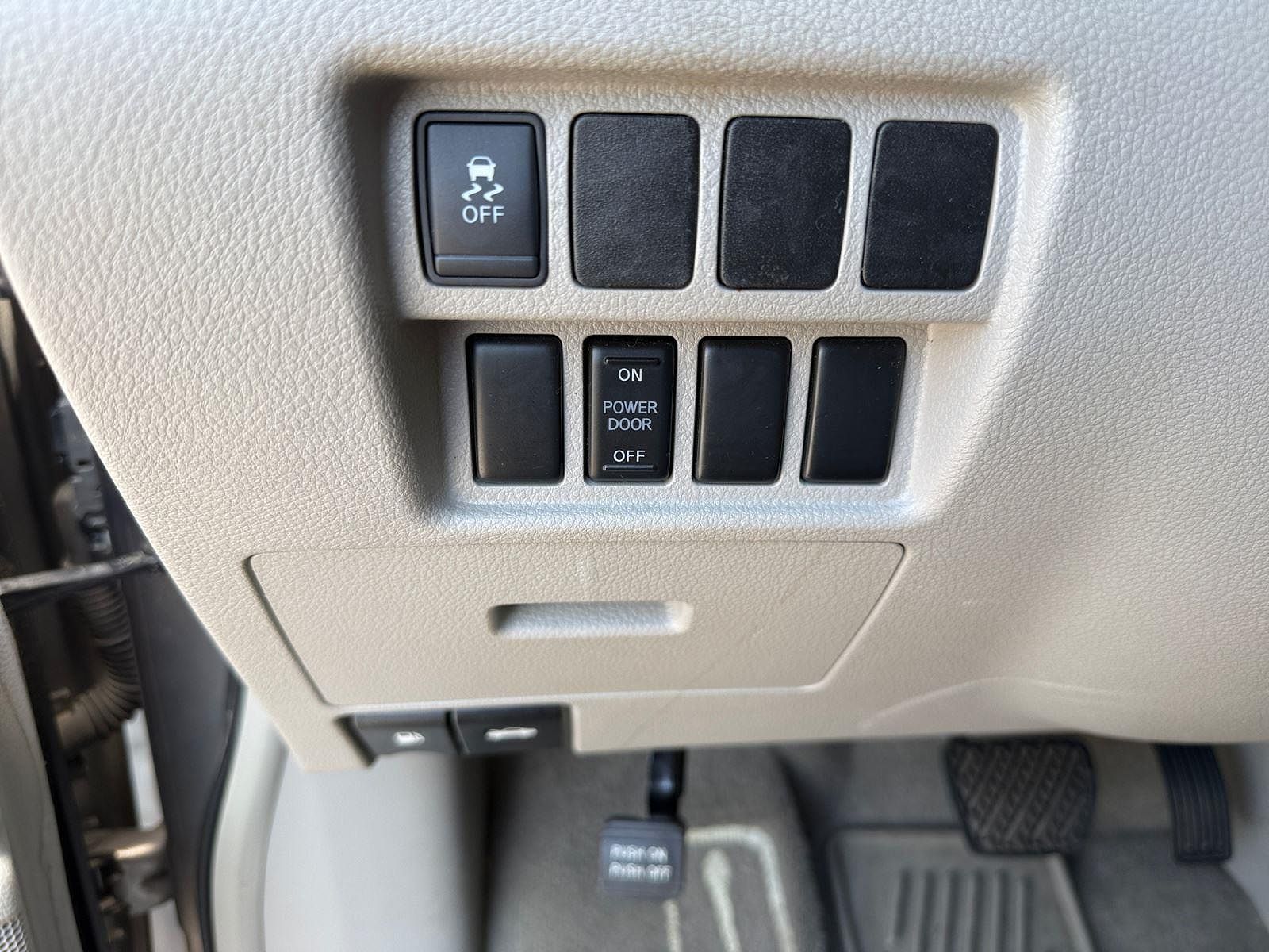2015 Nissan Quest