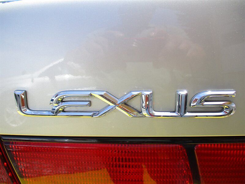 1997 Lexus ES 300 image 20