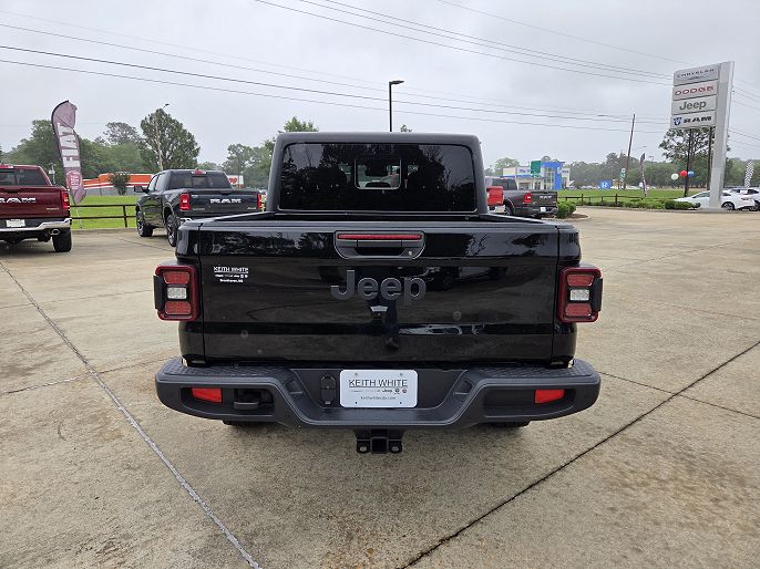 2025 Jeep Gladiator