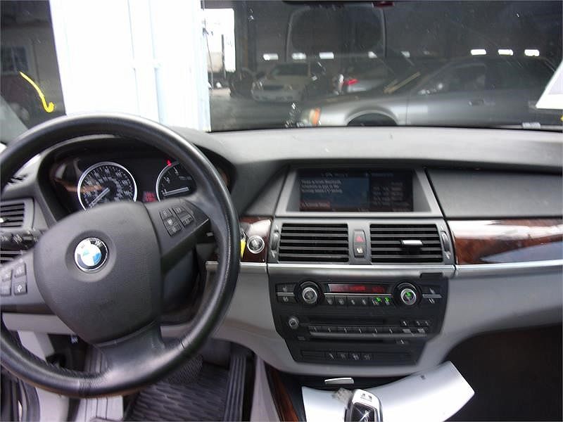 2008 BMW X5 3.0si image 8