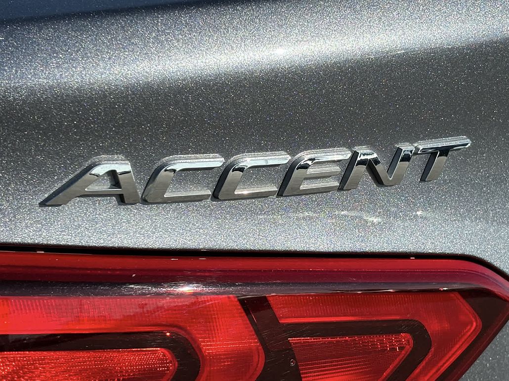 2019 Hyundai Accent SE image 5