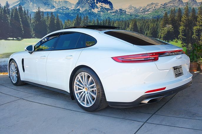 2017 Porsche Panamera