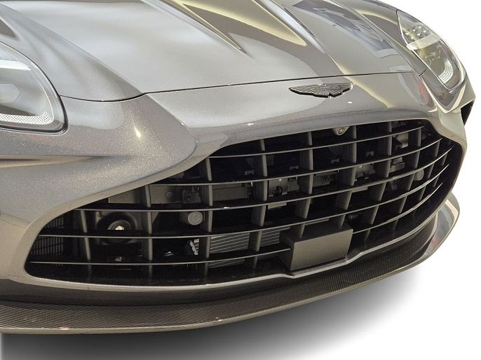 2025 Aston Martin V8 Vantage