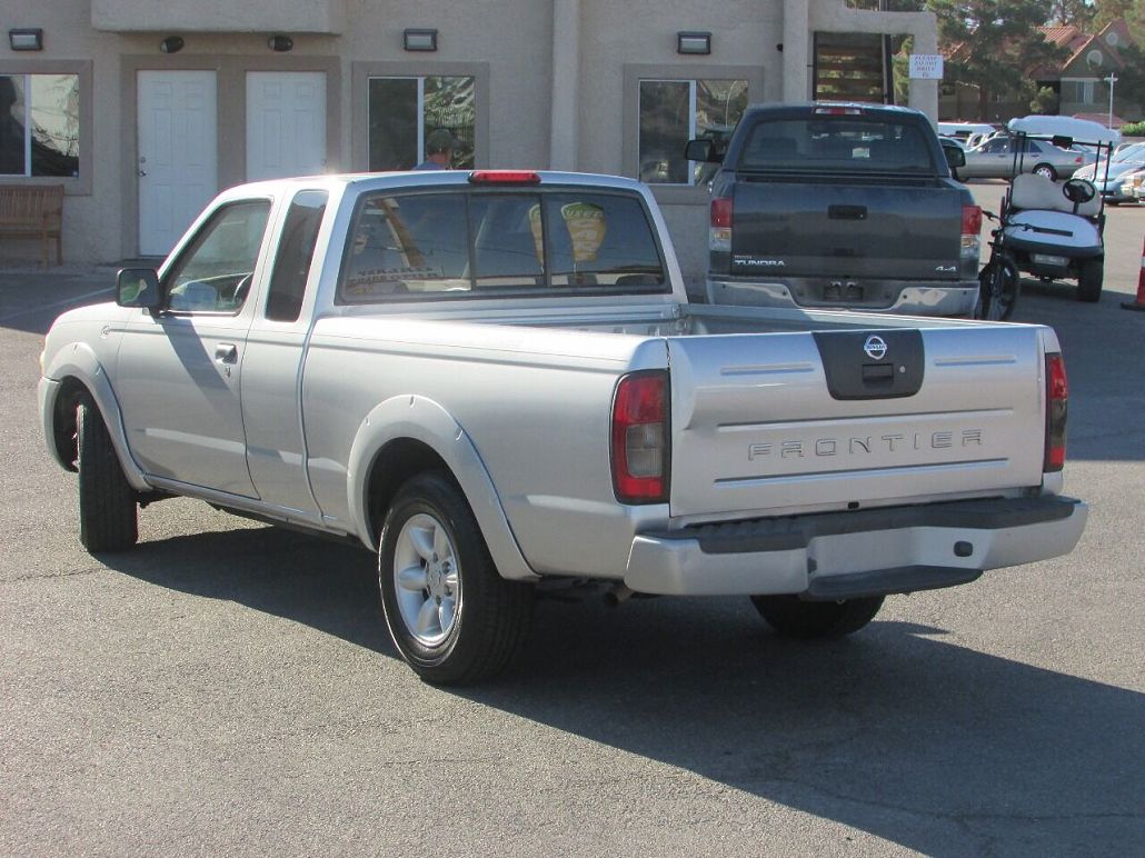 2001 Nissan Frontier XE image 4