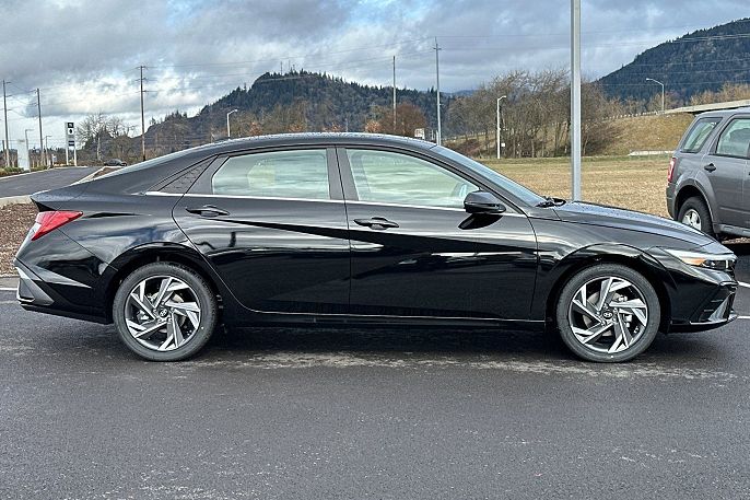 2025 Hyundai Elantra