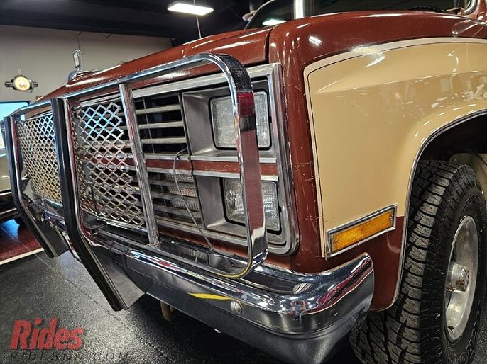 1983 Chevrolet Suburban 10
