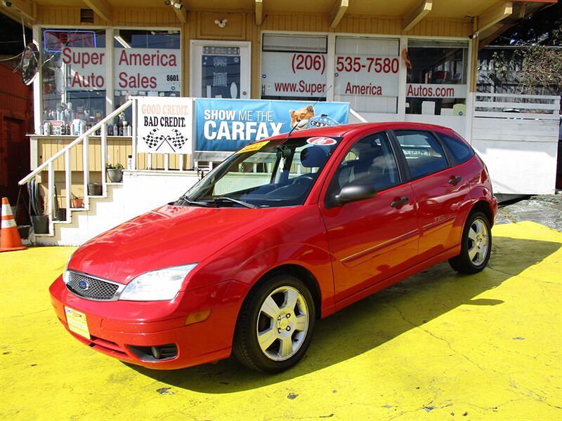 2006 Ford Focus SES image 0