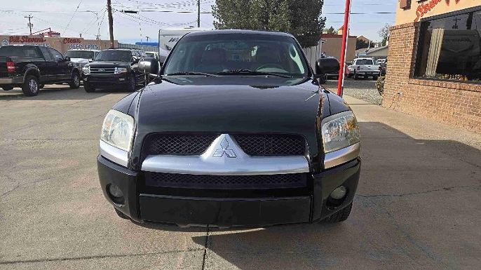 2006 Mitsubishi Raider