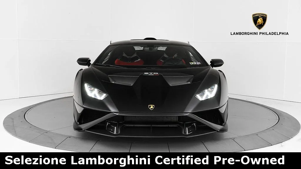 2022 Lamborghini Huracan STO image 2