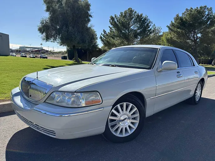 2004 Lincoln Town Car