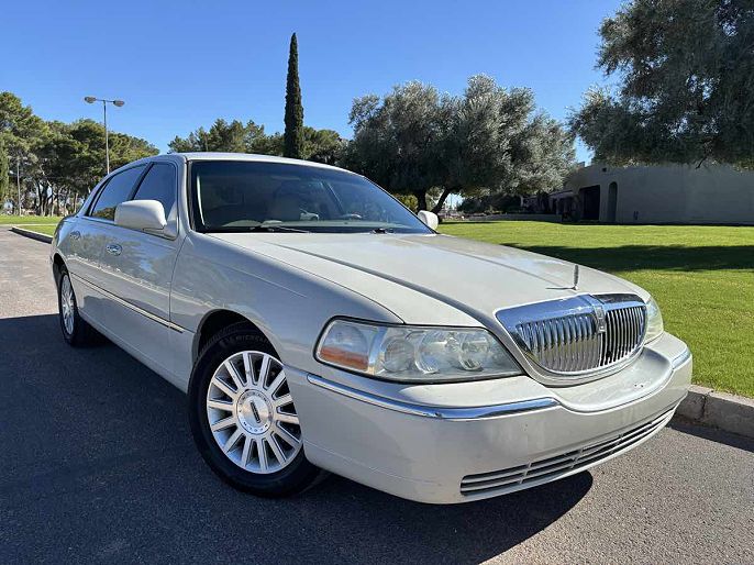 2004 Lincoln Town Car