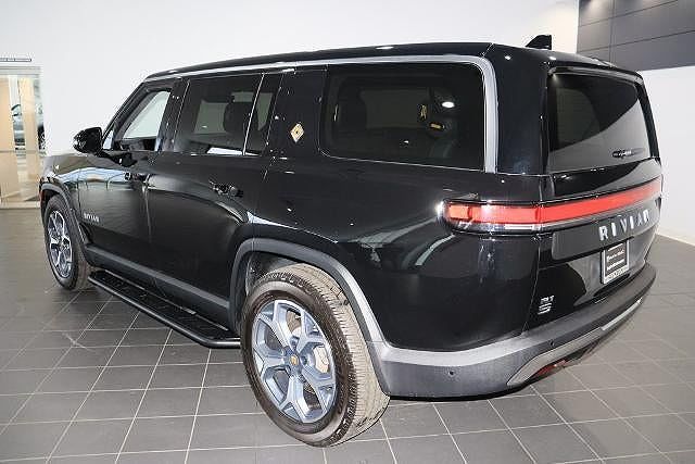 2024 Rivian R1S
