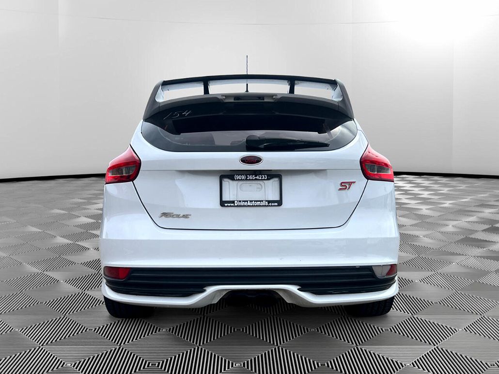 2016 Ford Focus ST image 3