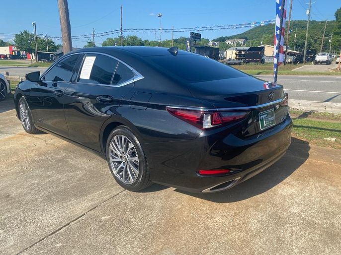 2019 Lexus ES