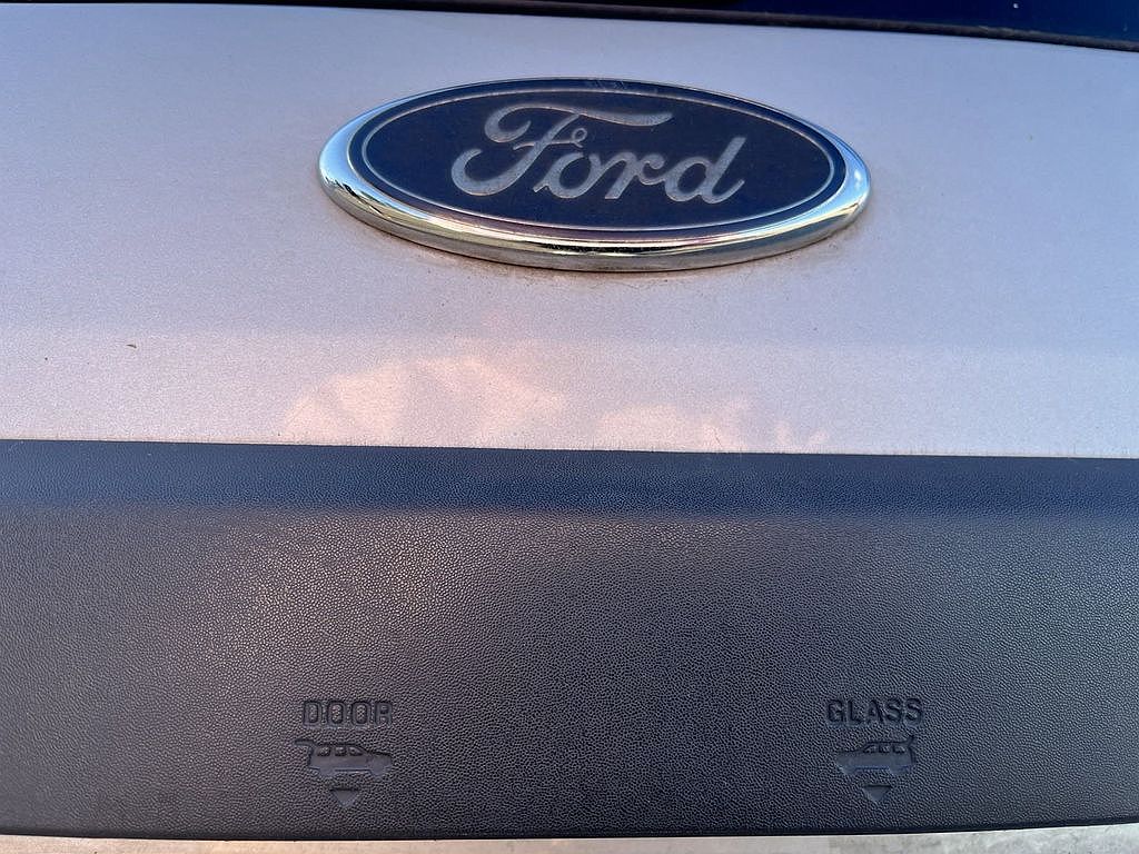 2003 Ford Escape XLT image 11