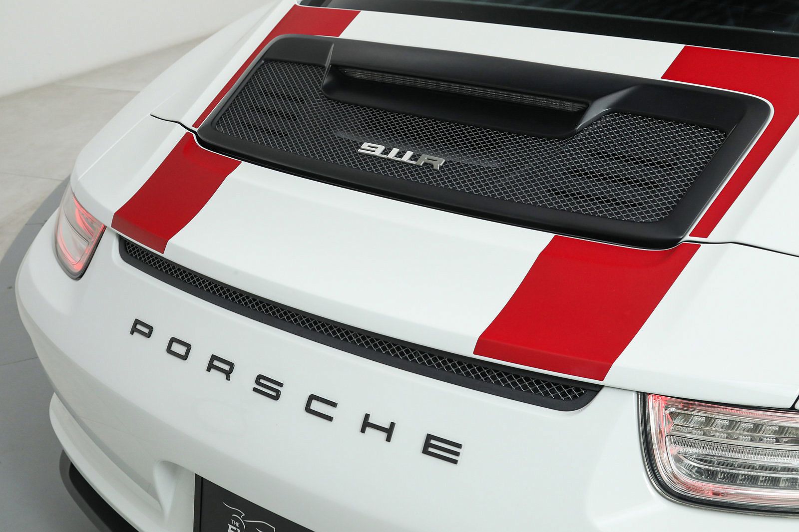 2016 Porsche 911 R image 15