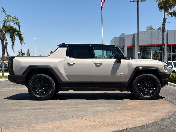 2026 GMC Hummer EV