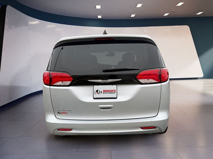 2023 Chrysler Voyager