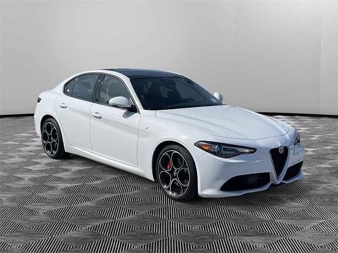 2022 Alfa Romeo Giulia