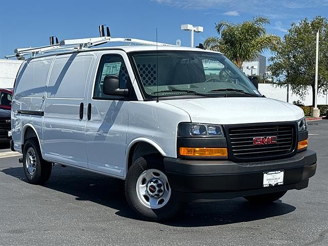 2025 GMC Savana