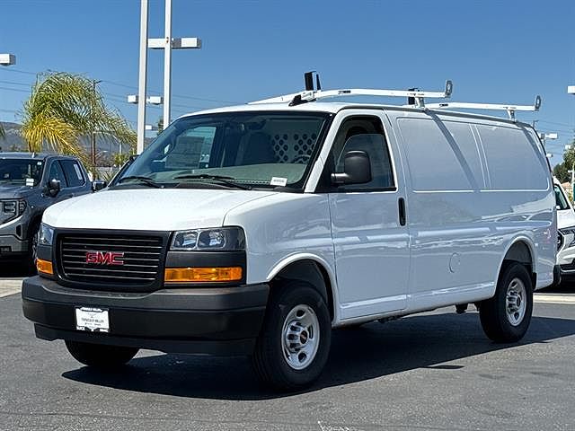 2025 GMC Savana